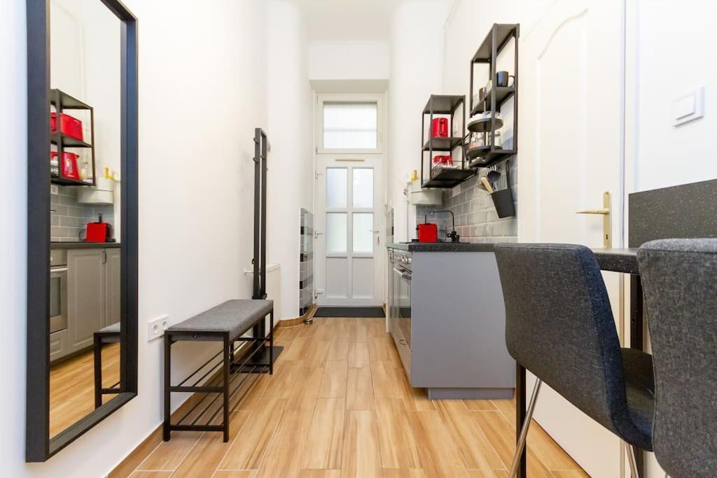 Apartman Kazinczy Gem 7th District Haven By Nw Budapest